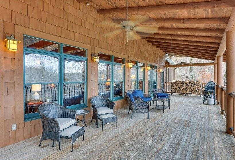 Lakefront Custom Built Mentone Home: Game Room!