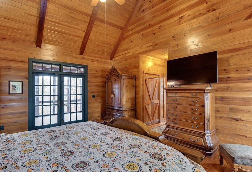 Lakefront Custom Built Mentone Home: Game Room!