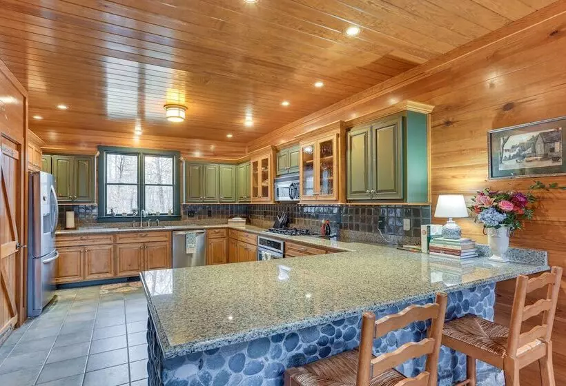 Lakefront Custom Built Mentone Home: Game Room!