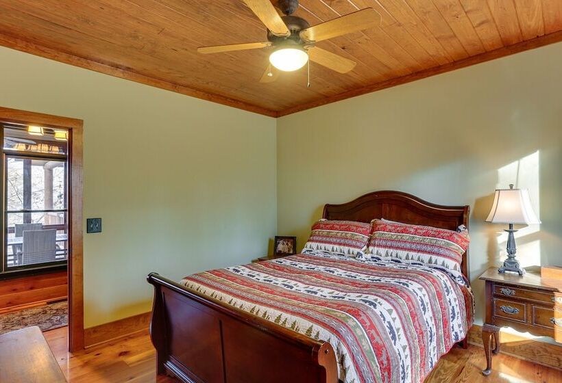 Lakefront Custom Built Mentone Home: Game Room!