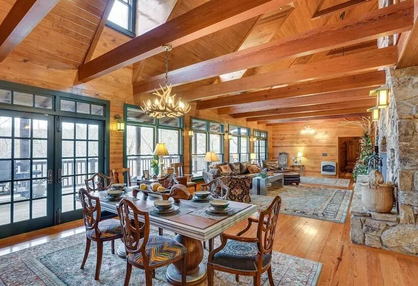 Lakefront Custom Built Mentone Home: Game Room!