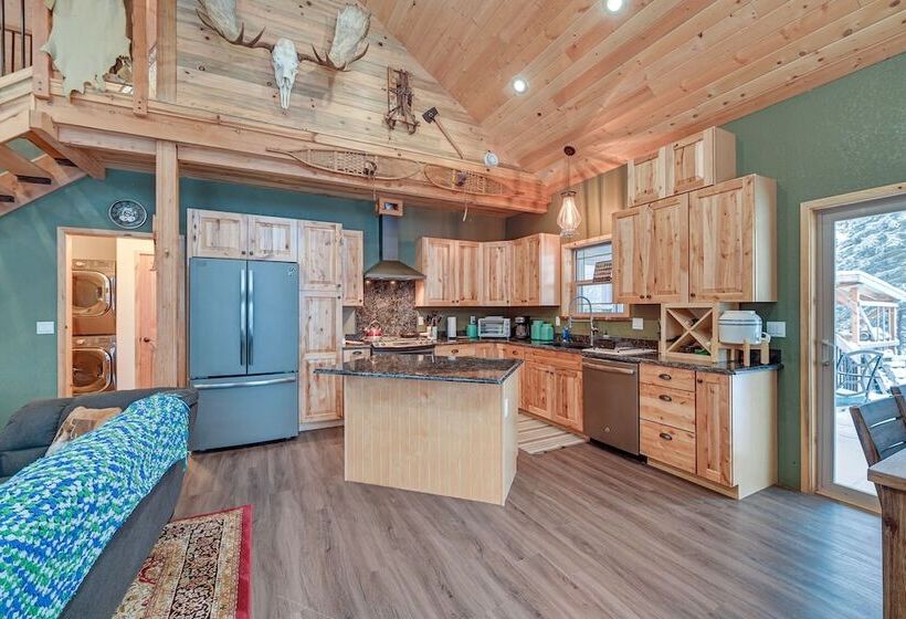 Custom Kasilof Cabin On 40 Private Acres