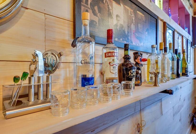 Duplex Unit, 2 Mi To Chittenden Reservoir!