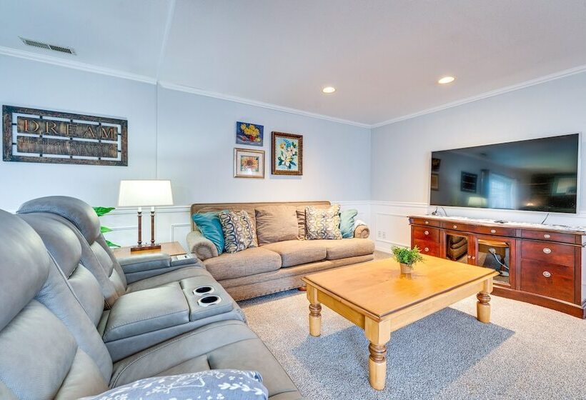 East Wenatchee Home ~ 2 Mi To Columbia River!