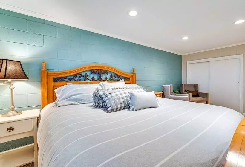 East Wenatchee Home ~ 2 Mi To Columbia River!