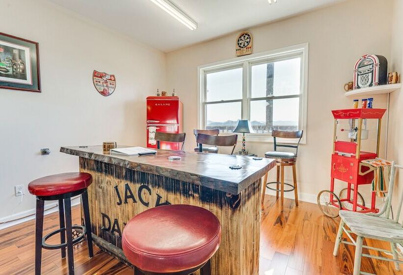 Hayesville Home W/ Hot Tub + Mountain Views!