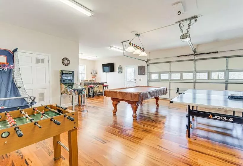 Hayesville Home W/ Hot Tub + Mountain Views!