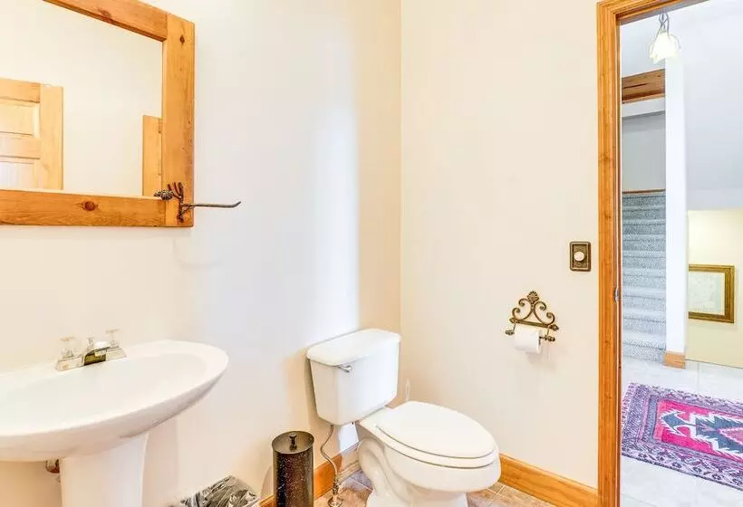 Hayesville Home W/ Hot Tub + Mountain Views!