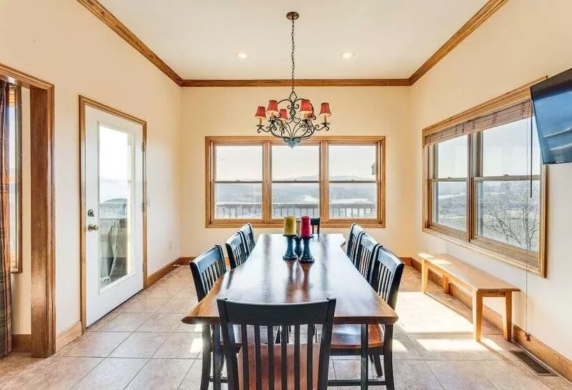 Hayesville Home W/ Hot Tub + Mountain Views!