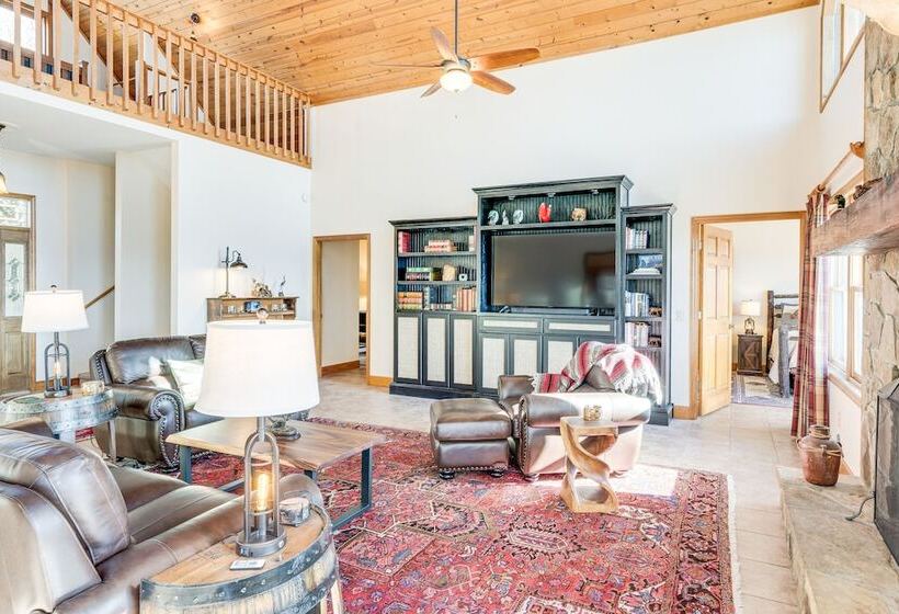 Hayesville Home W/ Hot Tub + Mountain Views!