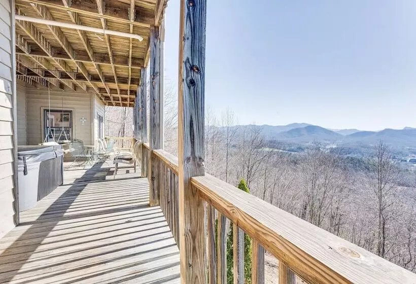 Hayesville Home W/ Hot Tub + Mountain Views!