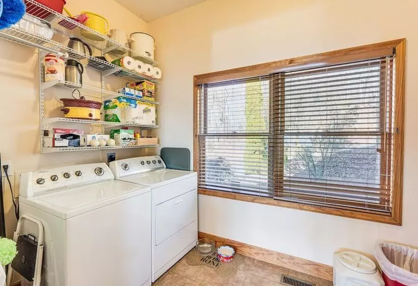 Hayesville Home W/ Hot Tub + Mountain Views!