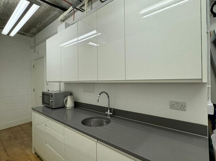 Hotel Cosmos Capsule Coworking London