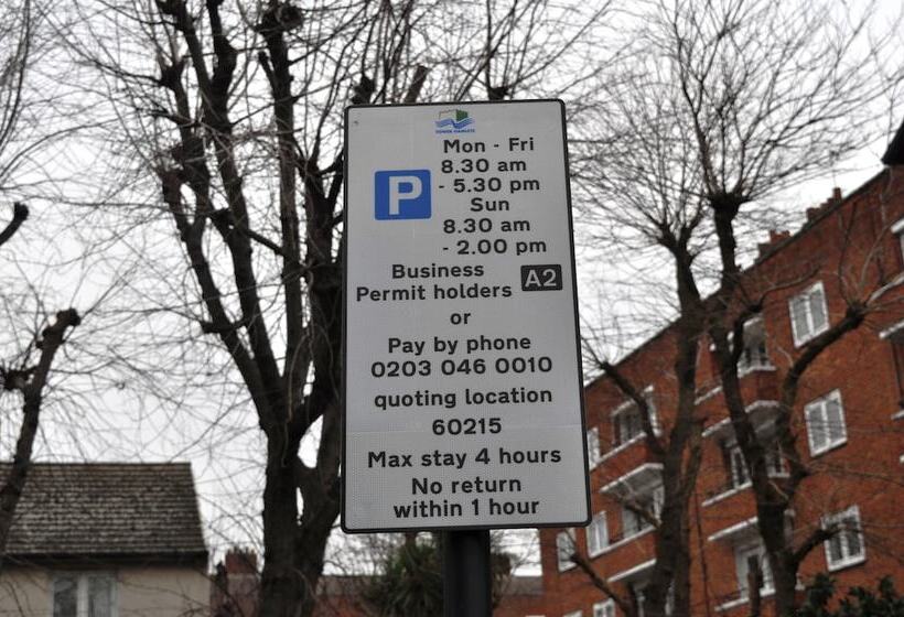 Hotel Cosmos Capsule Coworking London