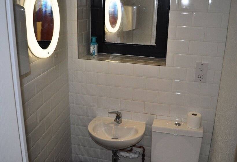 Hotel Cosmos Capsule Coworking London