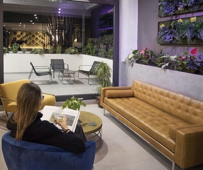 Hotel Moody Smart & Comfy