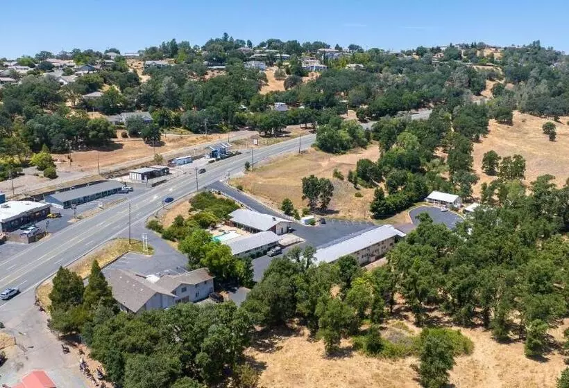 Hotelli Quality Inn & Suites