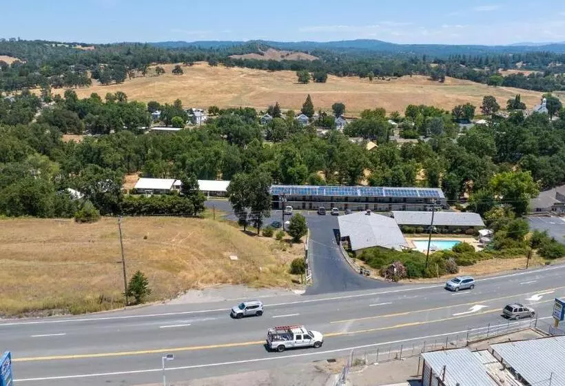 Hotelli Quality Inn & Suites