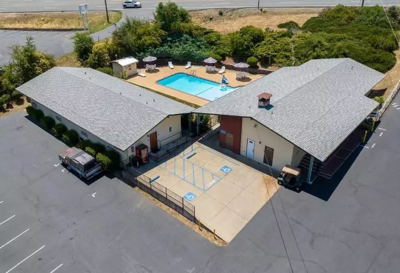 Hotelli Quality Inn & Suites