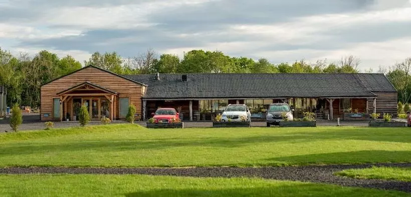 Hotelli Silverwood Resort