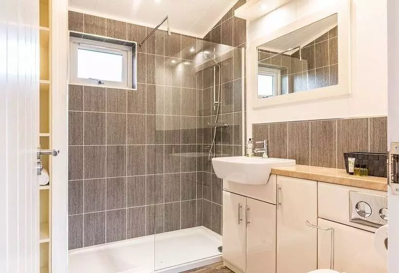 Hotelli Silverwood Resort