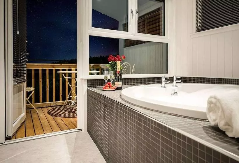 Hotelli Silverwood Resort