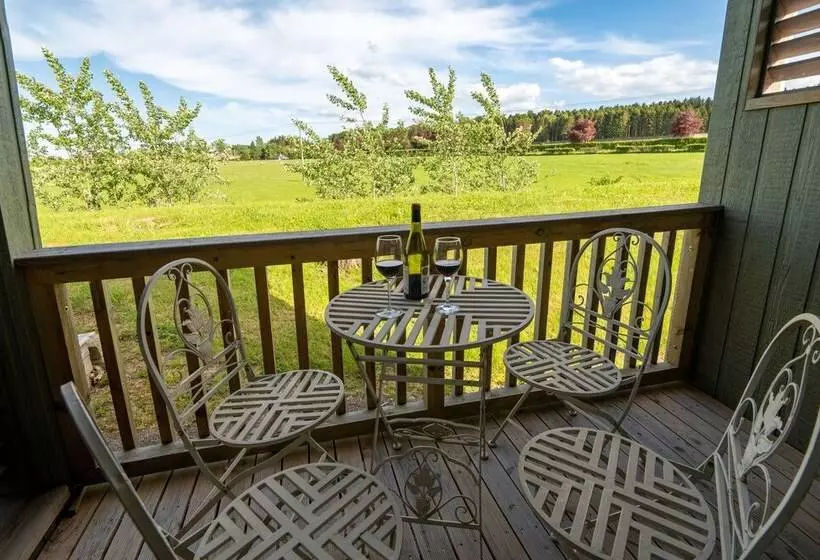 Hotelli Silverwood Resort