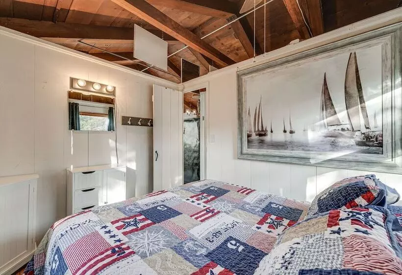 Kimberling City Cabin: 5 Min Walk To Lake