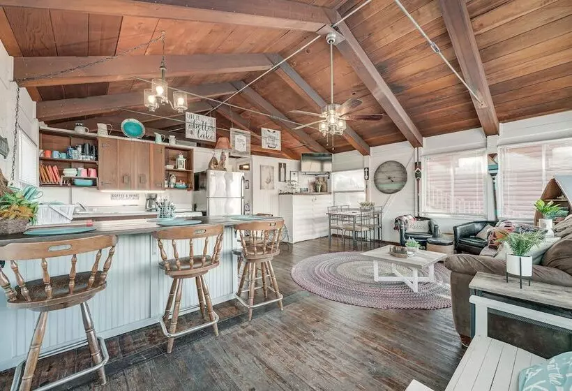 Kimberling City Cabin: 5 Min Walk To Lake