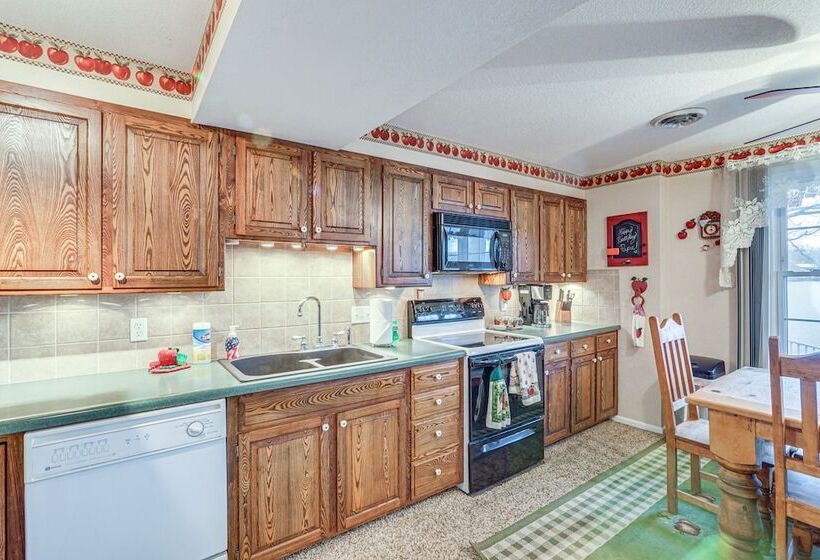 Lakefront Gravois Mills Home W/ Dock, Dogs Welcome