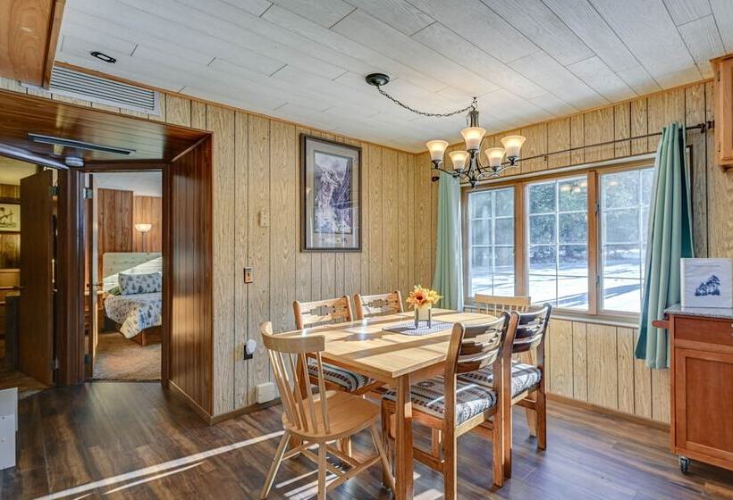 Lakefront Townsend Cabin W/ Fire Pit & Dock!