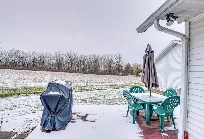 Lovely Interlaken Home W/ Fire Pit & Yard!