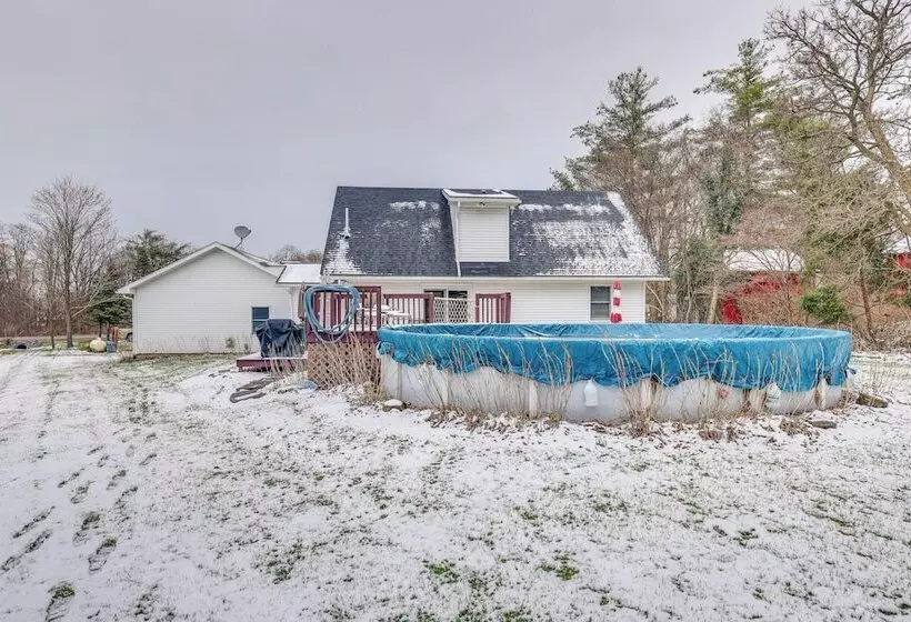 Lovely Interlaken Home W/ Fire Pit & Yard!