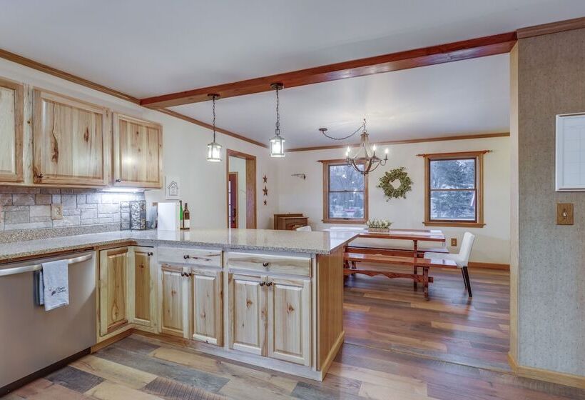 Lovely Interlaken Home W/ Fire Pit & Yard!