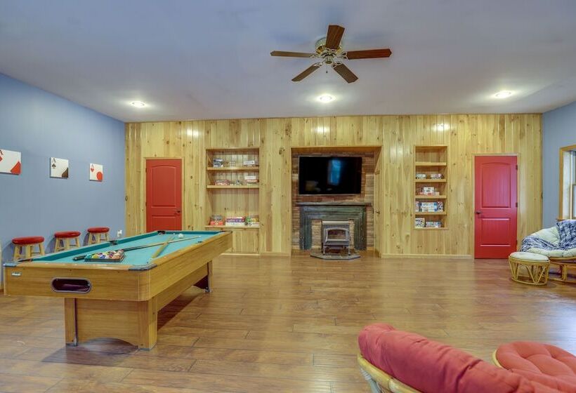 Lovely Interlaken Home W/ Fire Pit & Yard!