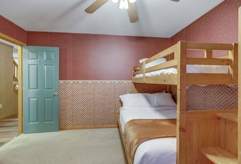 Lovely Interlaken Home W/ Fire Pit & Yard!