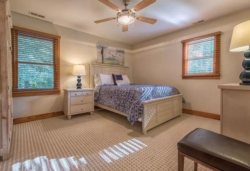 Mi Casa, Su Casa By Avantstay Lakefront Escape