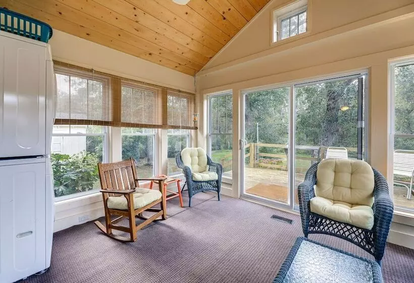 Peaceful Atlantic Cottage W/ Deck & Yard!