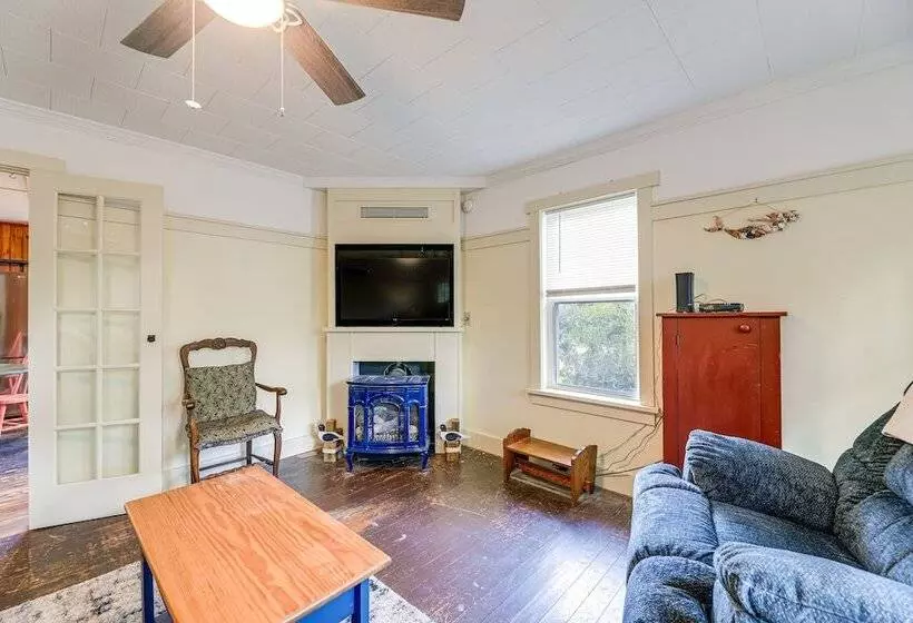 Peaceful Atlantic Cottage W/ Deck & Yard!