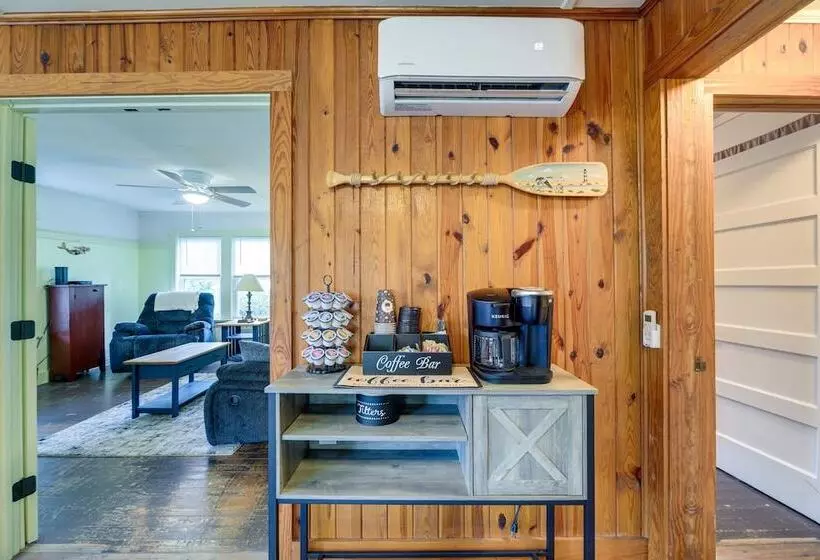 Peaceful Atlantic Cottage W/ Deck & Yard!