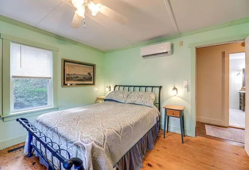 Peaceful Atlantic Cottage W/ Deck & Yard!