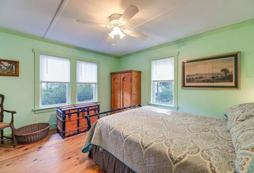 Peaceful Atlantic Cottage W/ Deck & Yard!