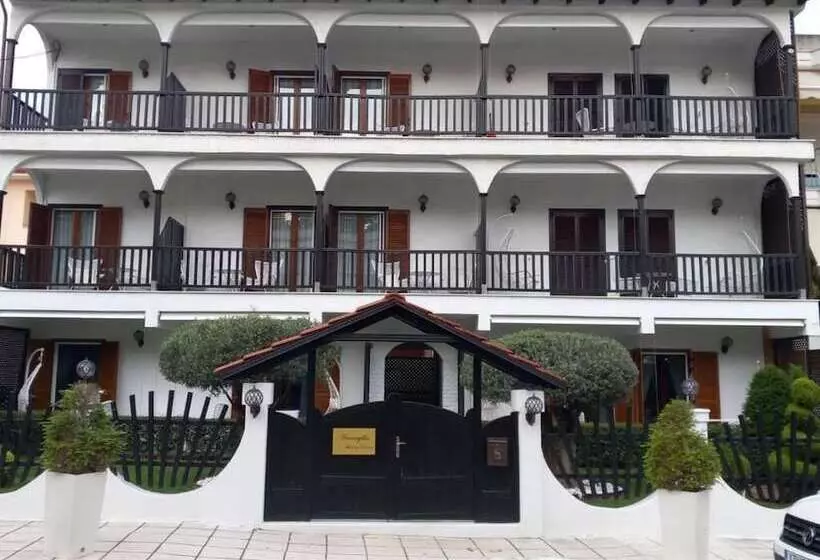 Majatalo Amaryllis Luxury Rooms