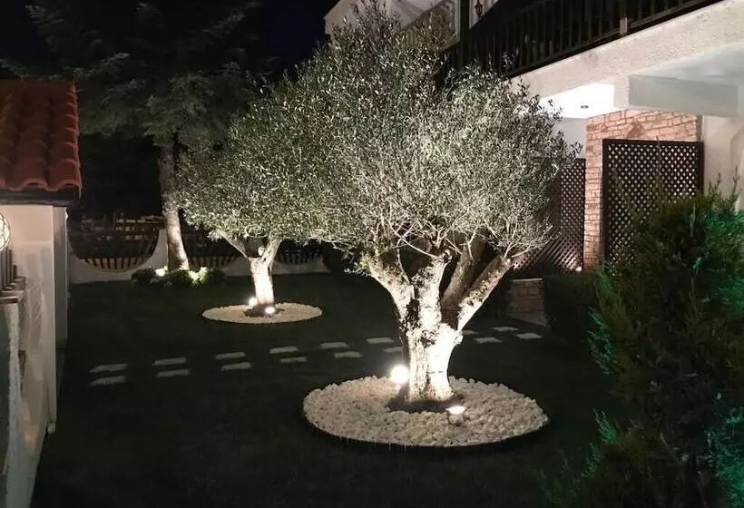 Majatalo Amaryllis Luxury Rooms