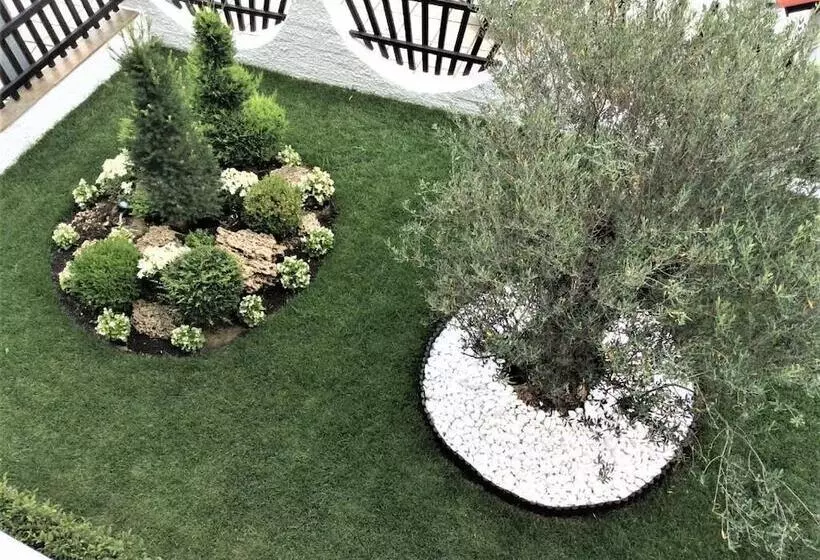 Majatalo Amaryllis Luxury Rooms