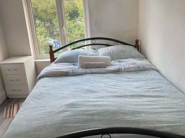 ペンション Rahal Hackney