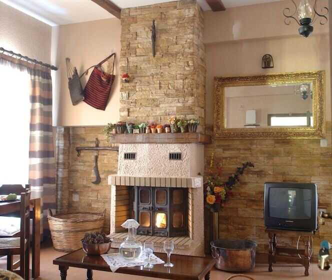 Пансион Rigas Hotel Arachova