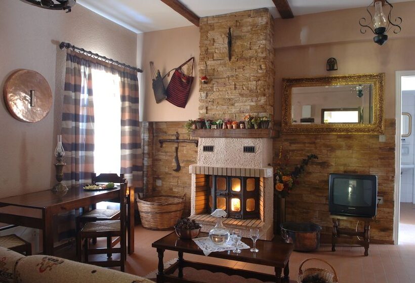 Пансион Rigas Hotel Arachova