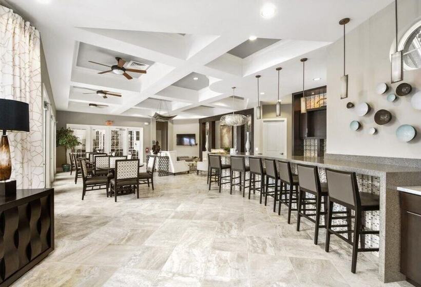 Perennial Paradise At Solterra Resort