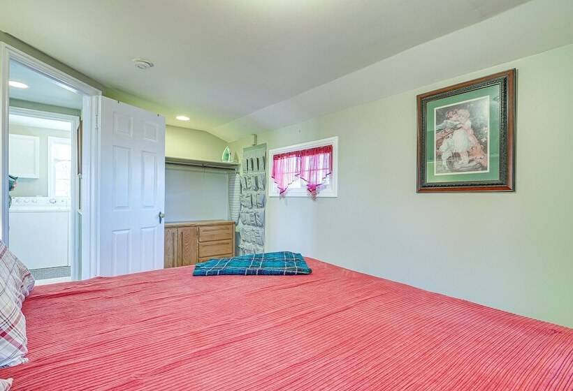 Pet Friendly Utah Abode W/ Patio, Fire Pit & Yard!